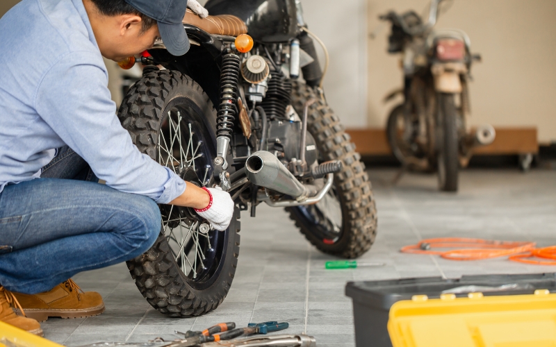 bảo dưỡng xe cẩn thận trước khi khởi hành